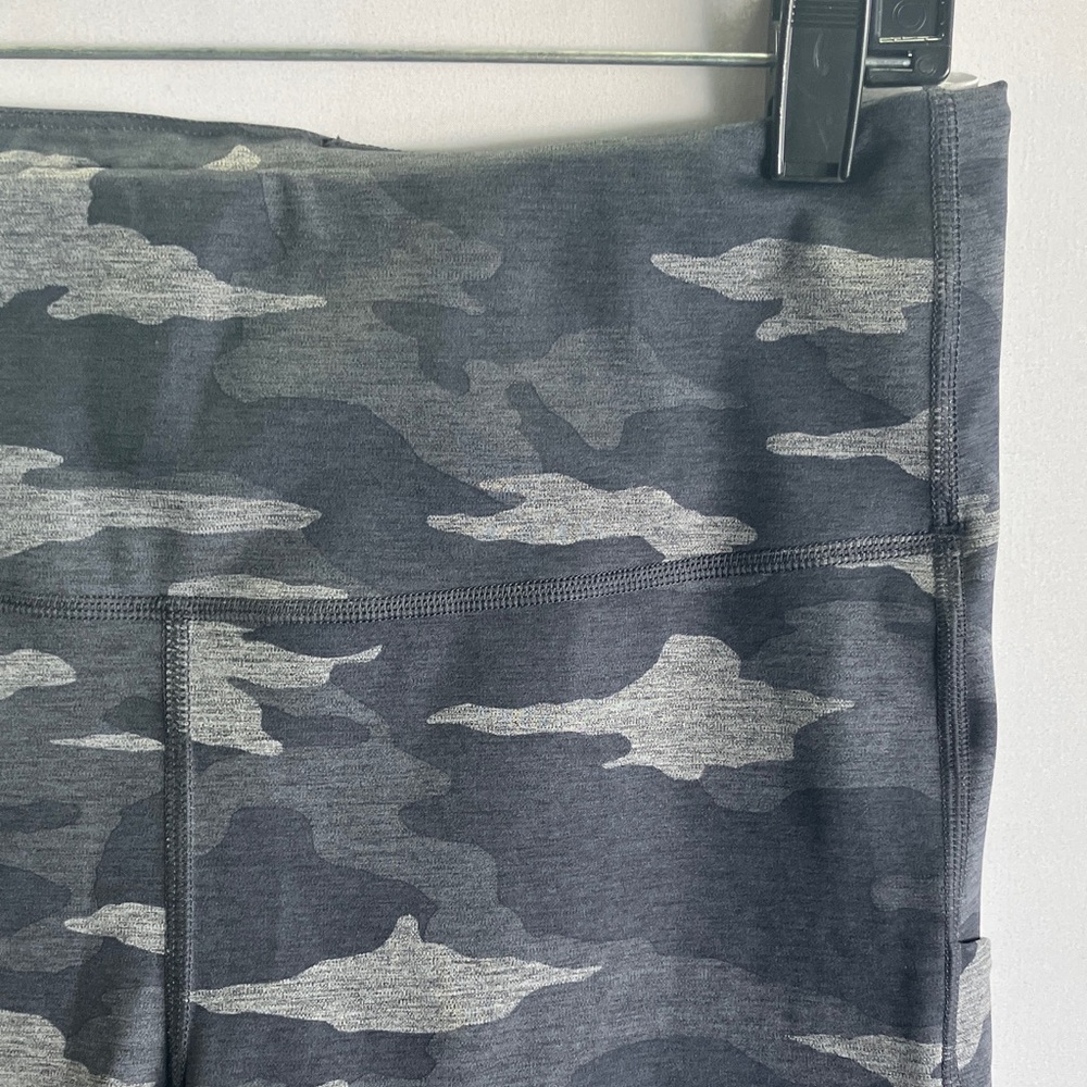 Women’s Camouflage Leggings - Picture 2 of 7